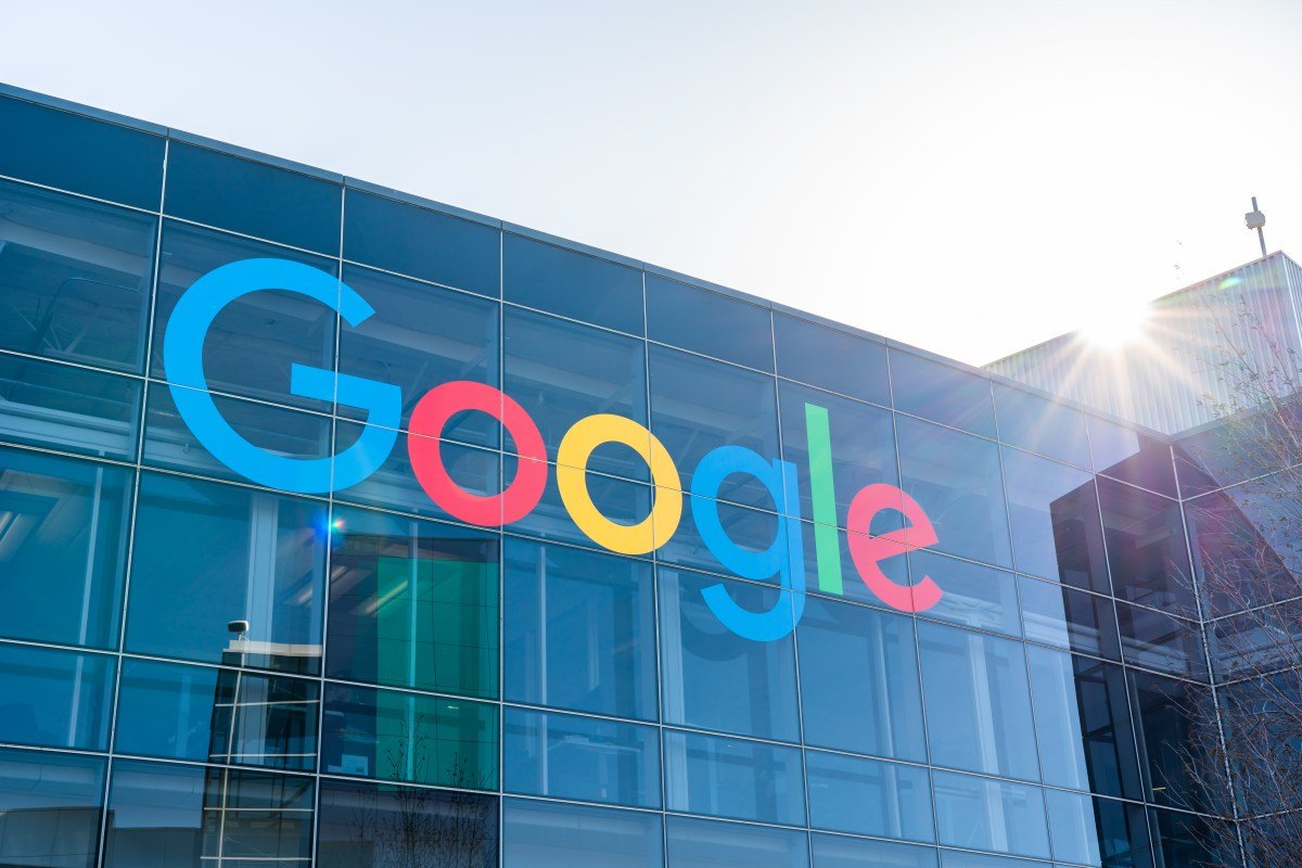 Google tests a feature that calls businesses on your behalf and holds until an agent is available